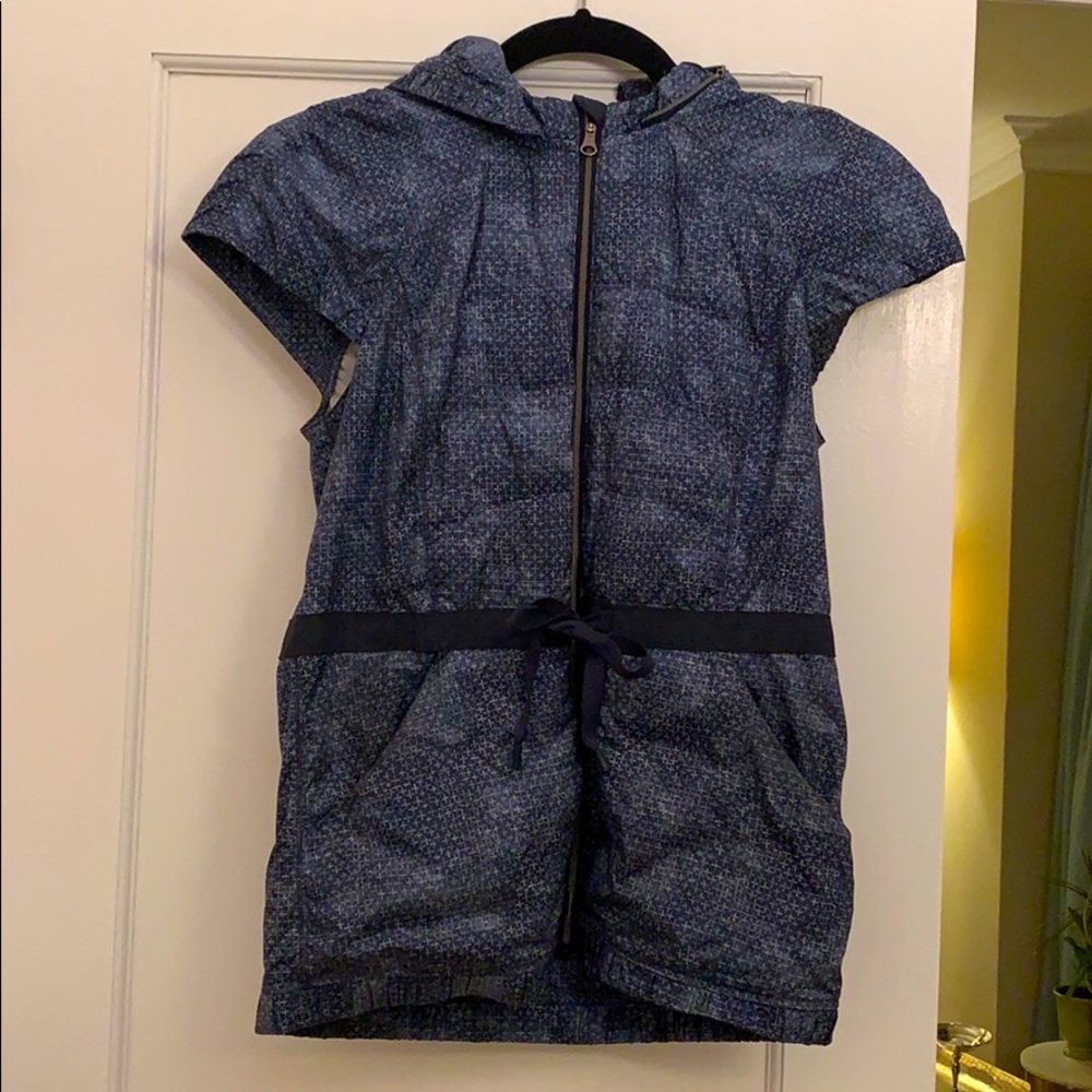 Lululemon size 6 Spring Fling Vest Shashiko